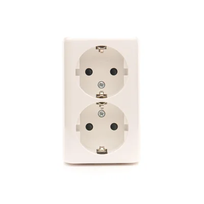 SIMON 54 Prise de courant double en saillie avec schuko de terre à obturateurs Version scandinave 16A 230V connecteurs rapides blancs