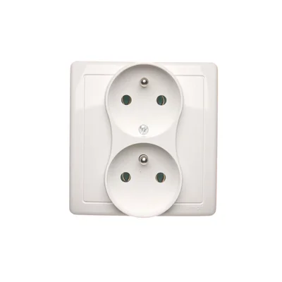 SIMON BASIC Double socket outlet with earthing and phase invariance white 16A