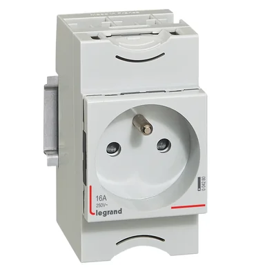 Steckdose 2P+E 10/16A 250V G380