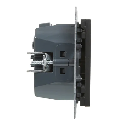 SUNO - Enchufe plano 2P+Z - 16 A - con USB Tipo-C - 1,5 A - terminales automáticos - con obturador, Negro