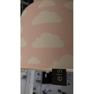 Suspension enfant nuages roses