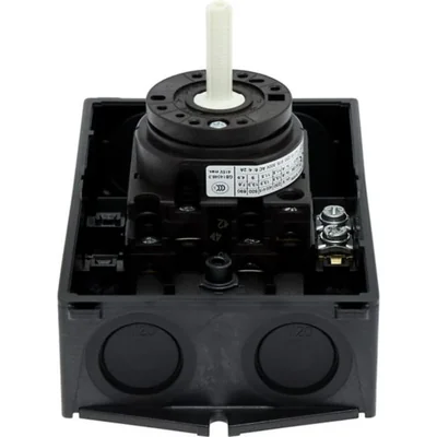 T0-2-8900/I1/SVB On-Off switch, 3 pole + N, 20 A, 90 °, in IP65 housing, red-yellow knob with padlock