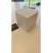 TABLE CUBE Lámpara de mesa expositora blanca