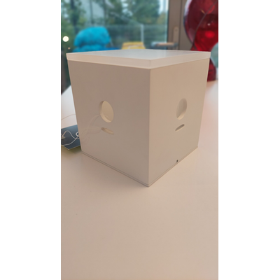 TABLE CUBE Lámpara de mesa expositora blanca