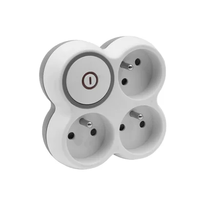 Three-way plug splitter with grounding switch