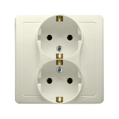 Toma doble Schuko con toma de tierra, beige