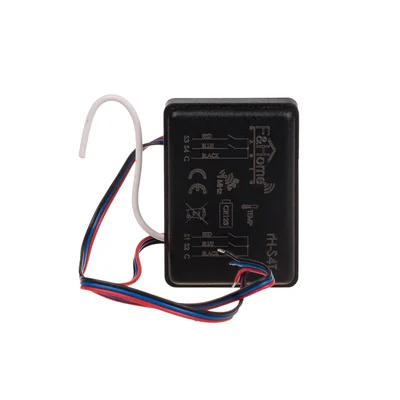 Transmisor de cuatro canales con sonda de temperatura alimentada por batería.
