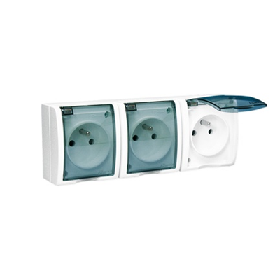 Triple socket-outlet with grounding, splash-proof IP54, transparent flap 16A, 230V, screw terminals, white