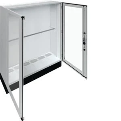 UNIVERS Appareillage au sol IP55/II 1550x1800x400 avec embase 200mm, porte transparente