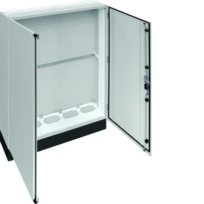 UNIVERS Centralino da pavimento IP55/I 1300x1650x275 con zoccolo 200mm