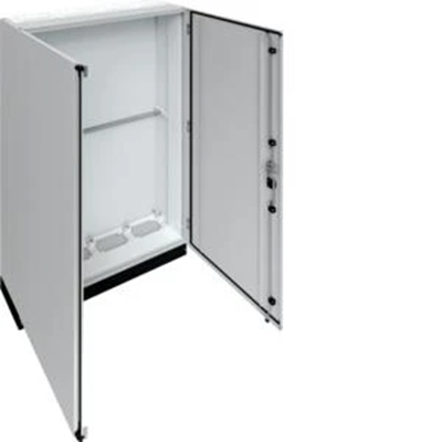 UNIVERS Centralino da pavimento IP55/II 1050x1800x275 con zoccolo 100mm