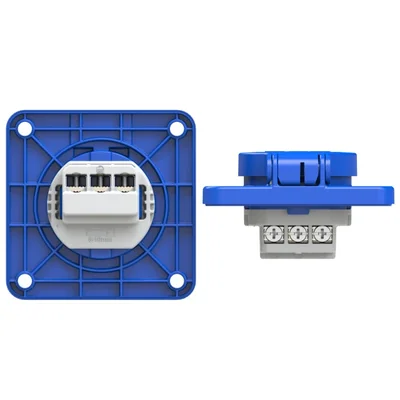 Versione presa spina con spinotti 16A 2P+Z 230V 50/60Hz IP54, flangia attacco posteriore 75X75, protezione bambini, contatti nichelati