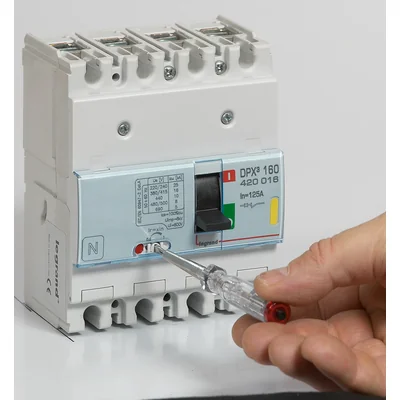 Vypínač DPX3 160 4P 125A 16KA