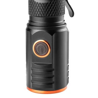 Wiederaufladbare USB-C-Taschenlampe mit 2000 lm CHN-LED
